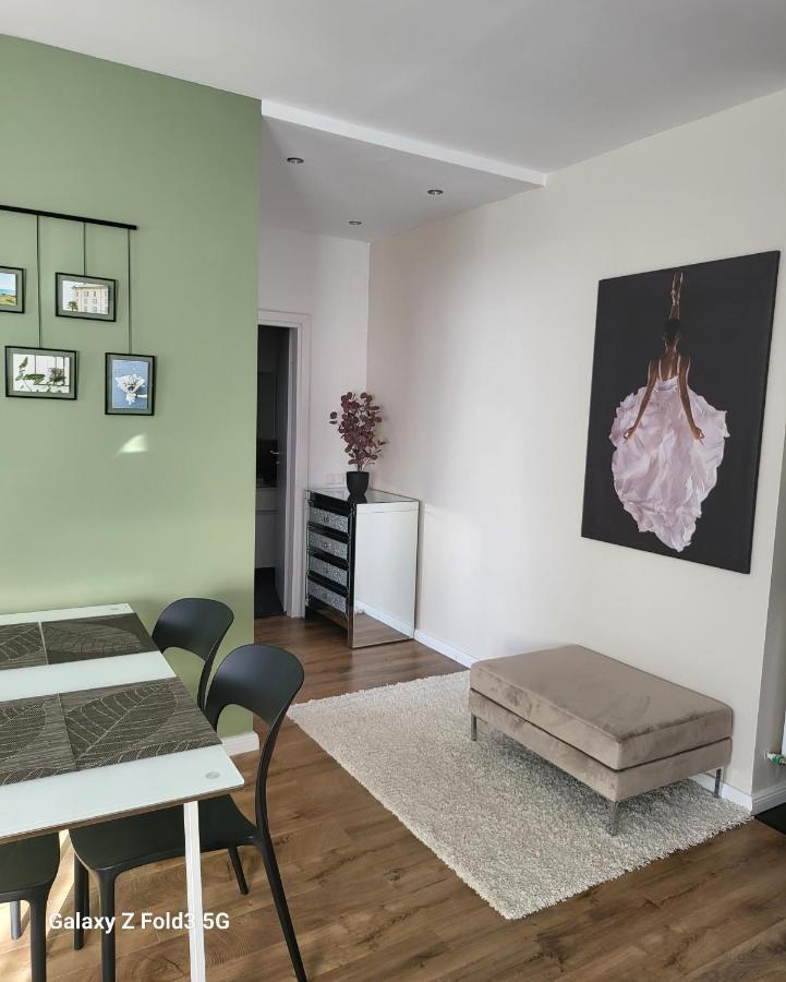 David'S Place Floresti  Bagian luar foto