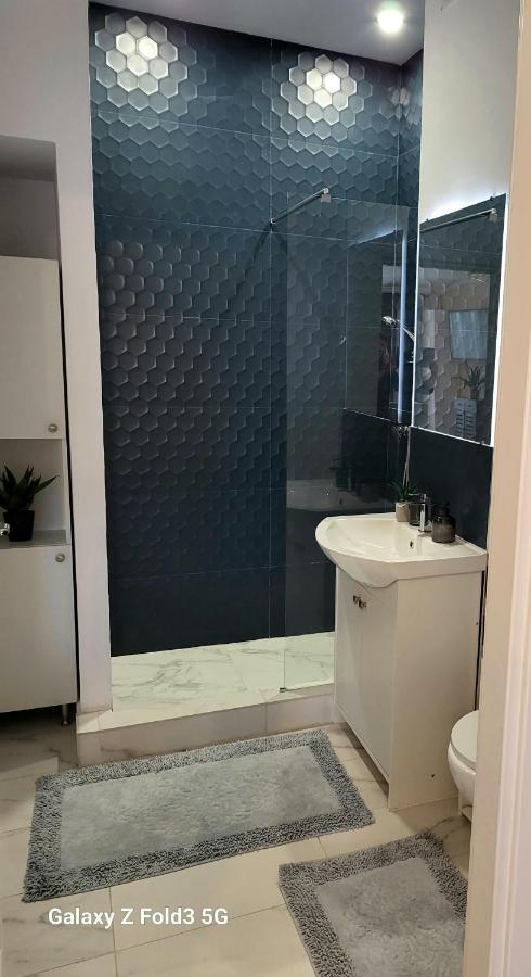 David'S Place Floresti  Bagian luar foto