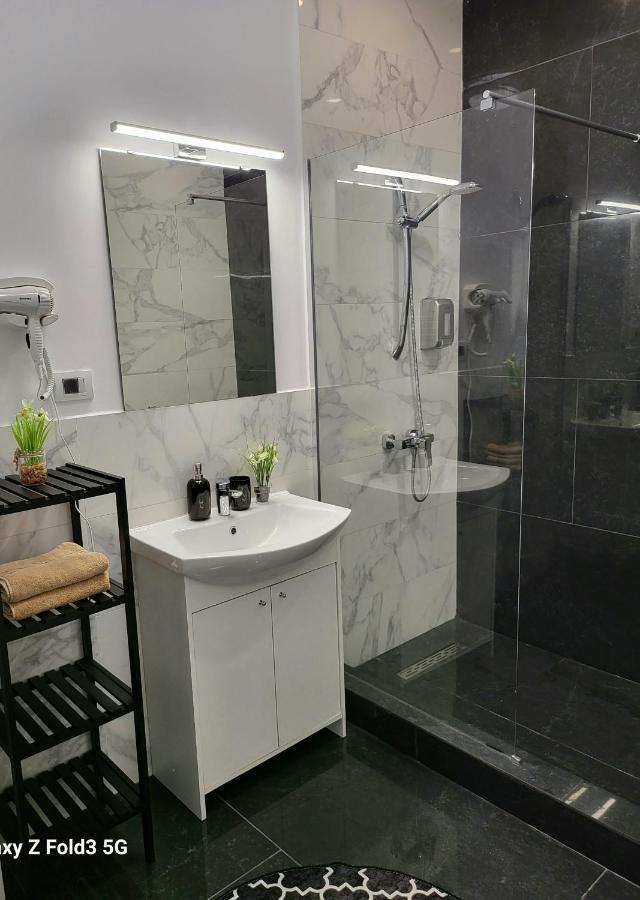David'S Place Floresti  Bagian luar foto