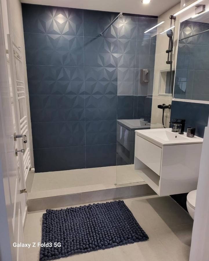 David'S Place Floresti  Bagian luar foto
